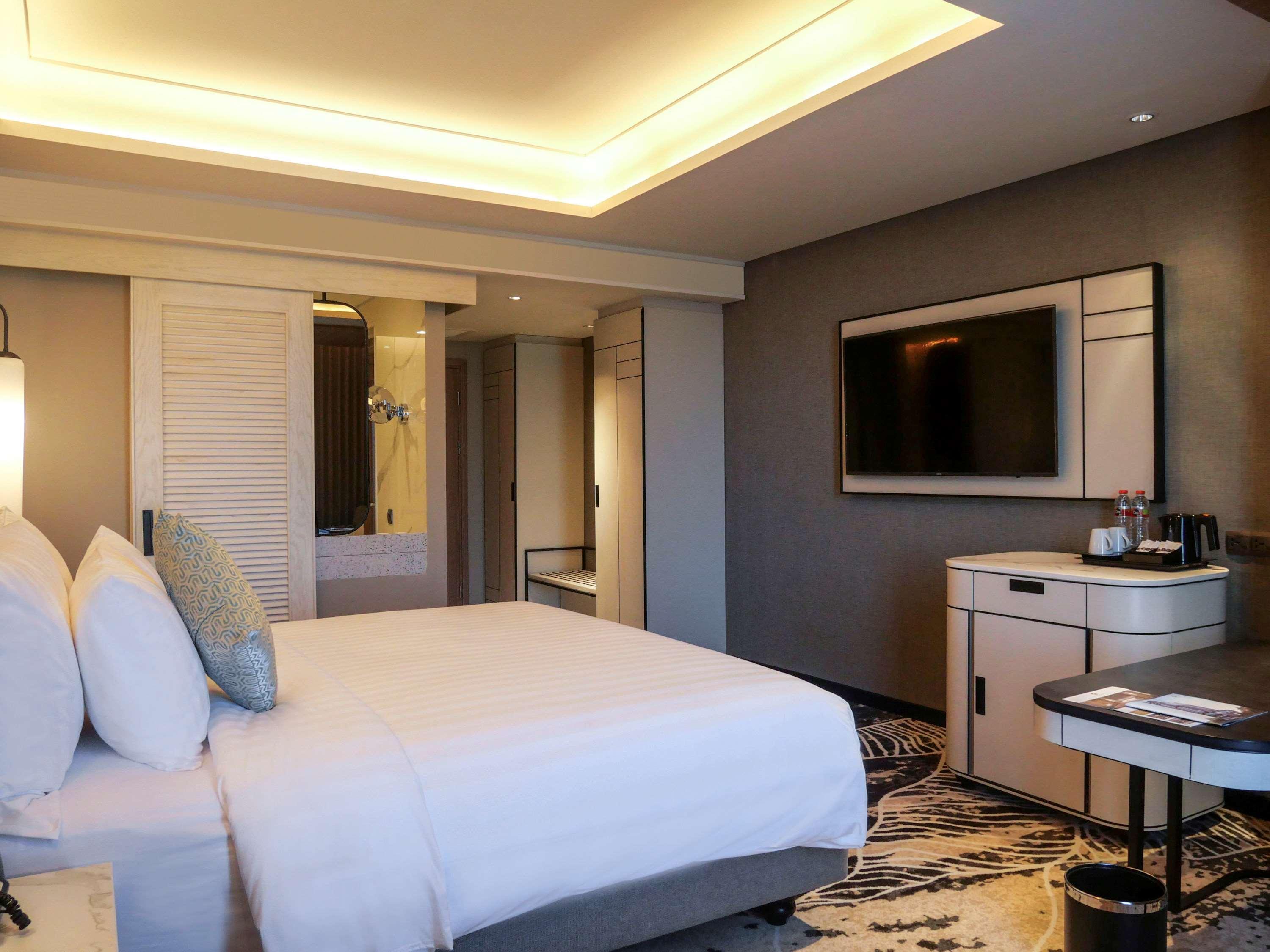 Movenpick Surabaya City Ngoại thất bức ảnh