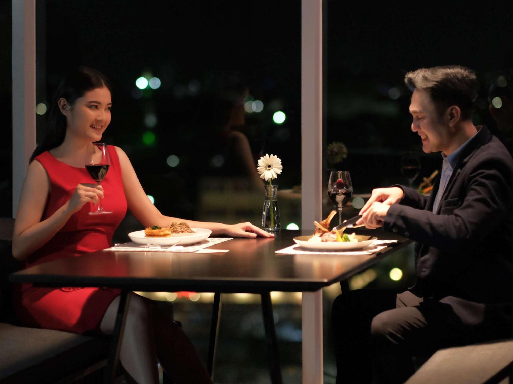 Movenpick Surabaya City Ngoại thất bức ảnh