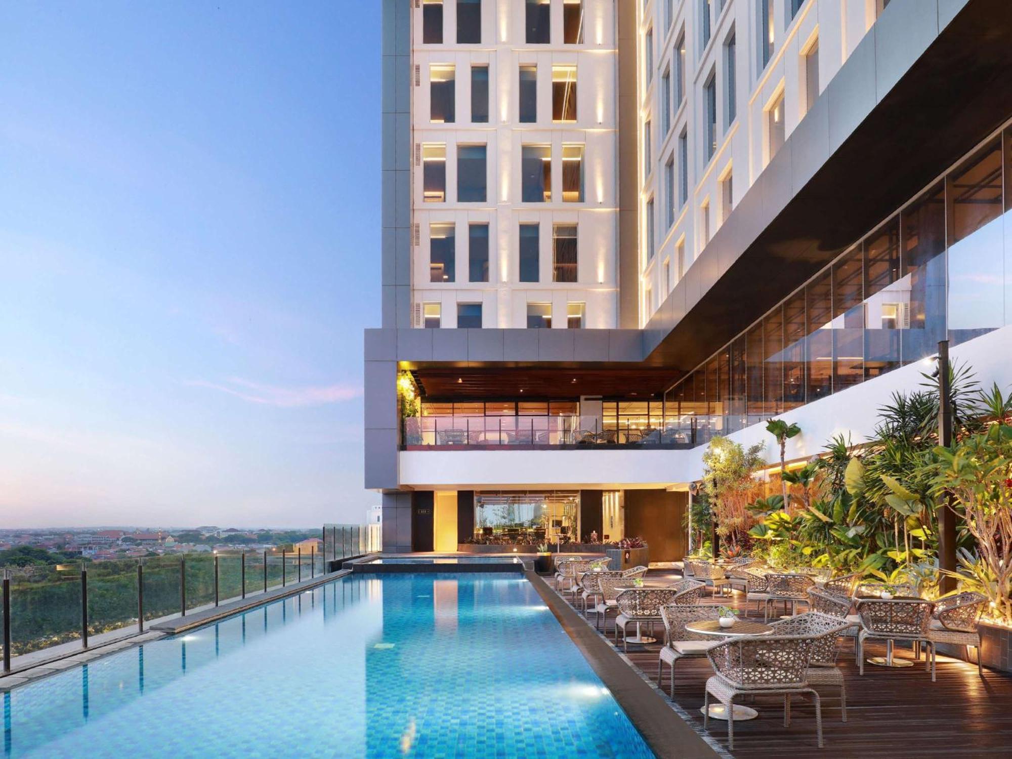 Movenpick Surabaya City Ngoại thất bức ảnh