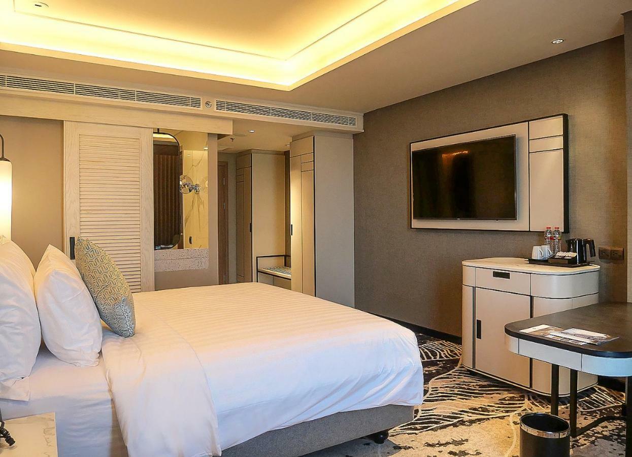 Movenpick Surabaya City Ngoại thất bức ảnh