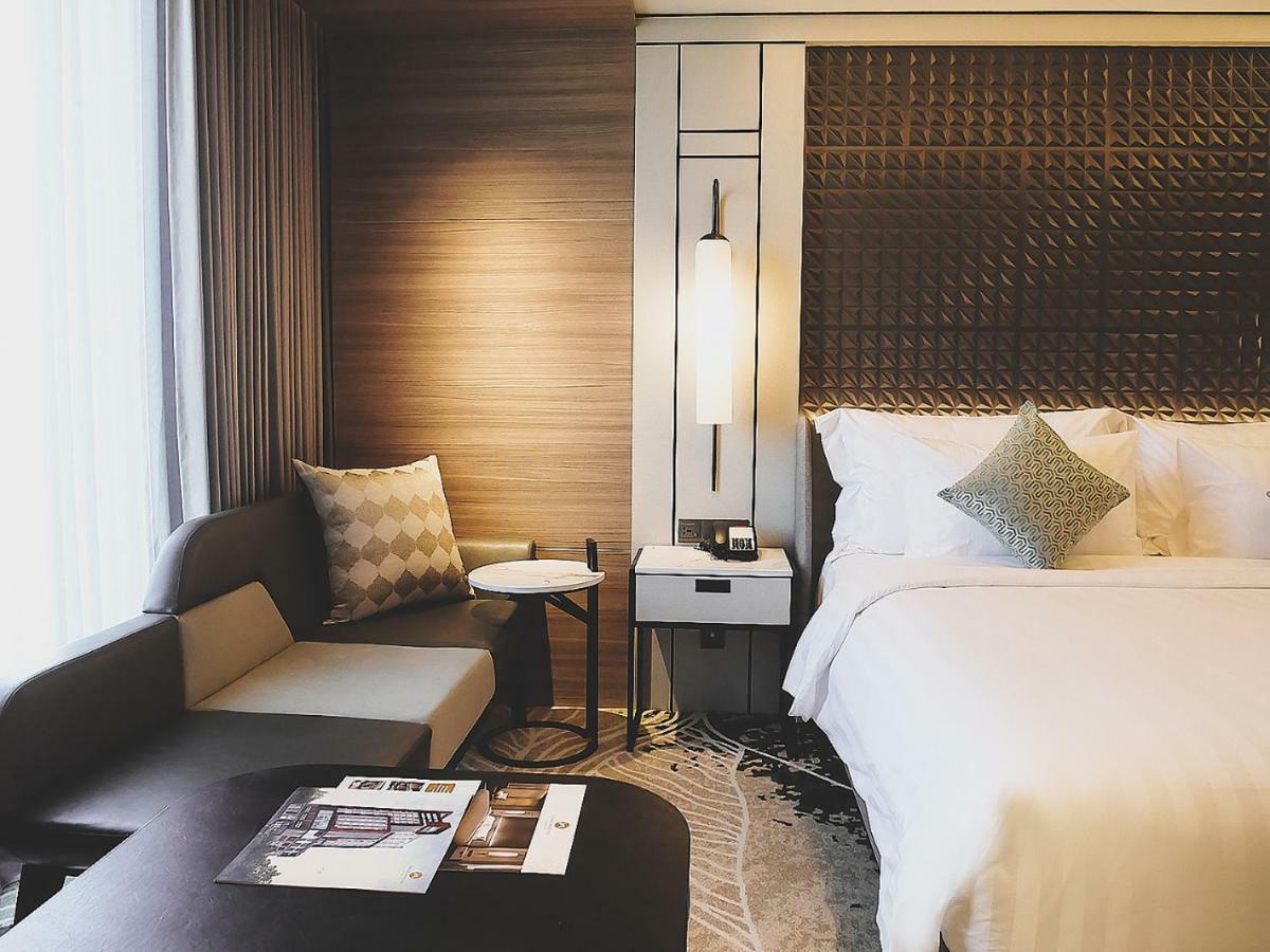 Movenpick Surabaya City Ngoại thất bức ảnh