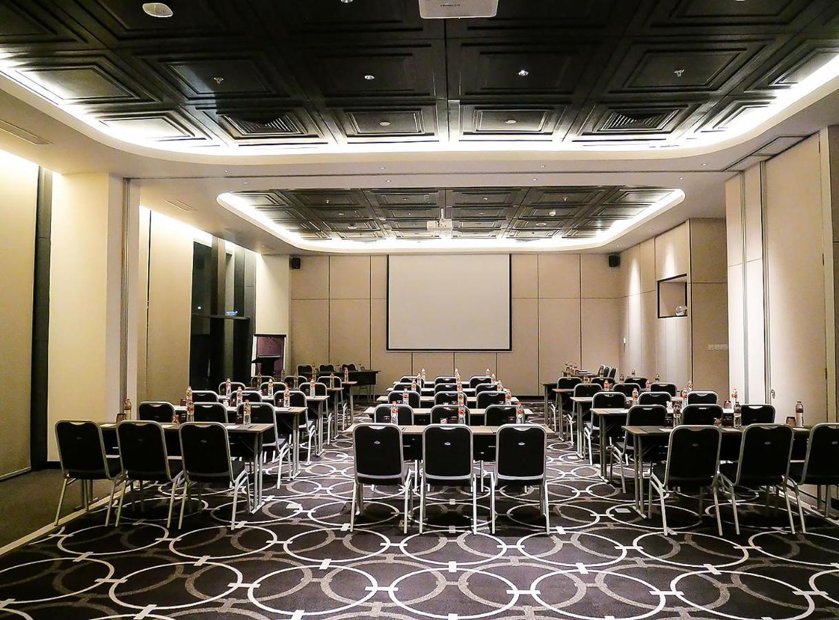 Movenpick Surabaya City Ngoại thất bức ảnh