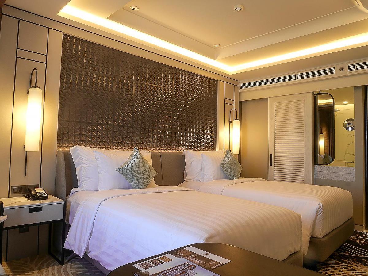 Movenpick Surabaya City Ngoại thất bức ảnh