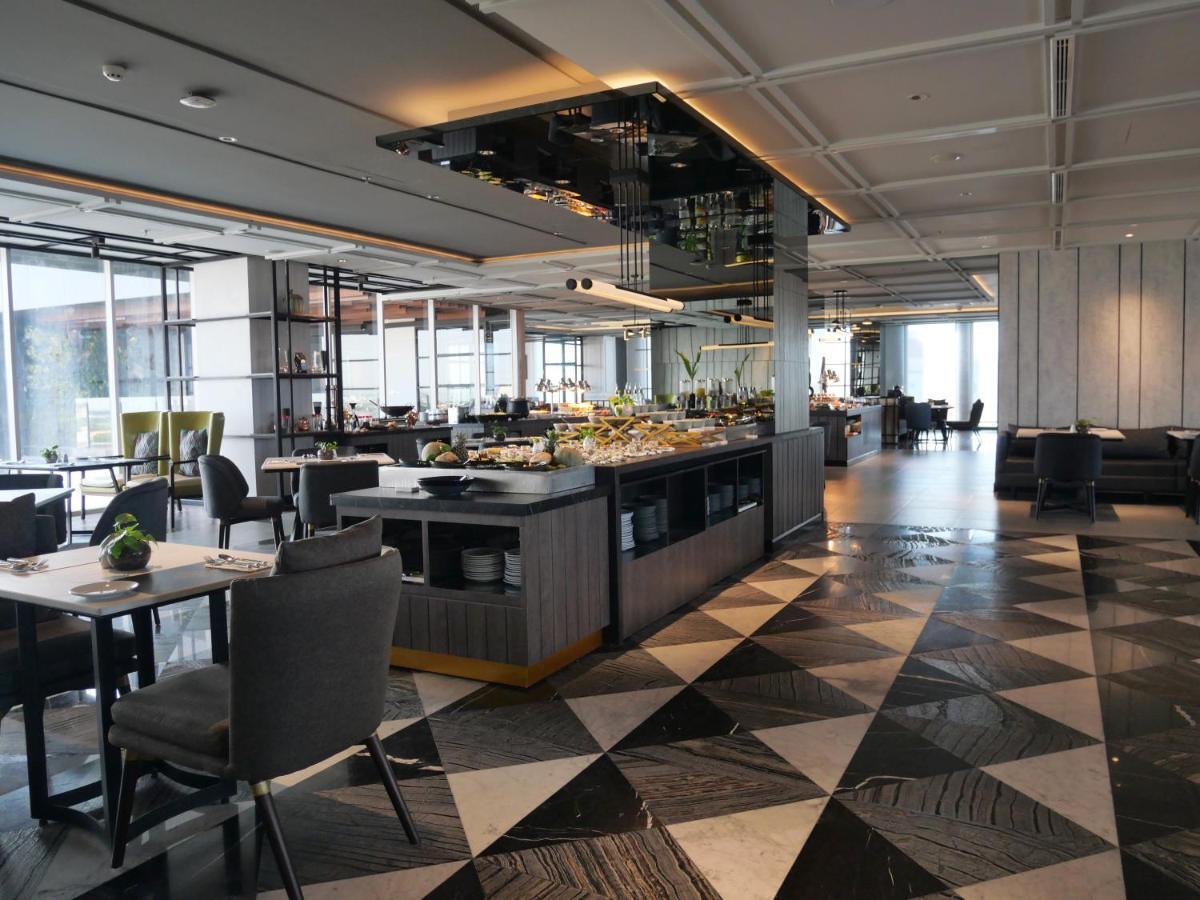 Movenpick Surabaya City Ngoại thất bức ảnh