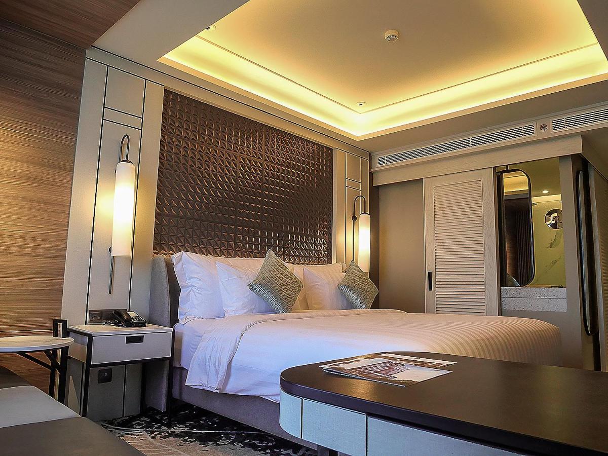 Movenpick Surabaya City Ngoại thất bức ảnh